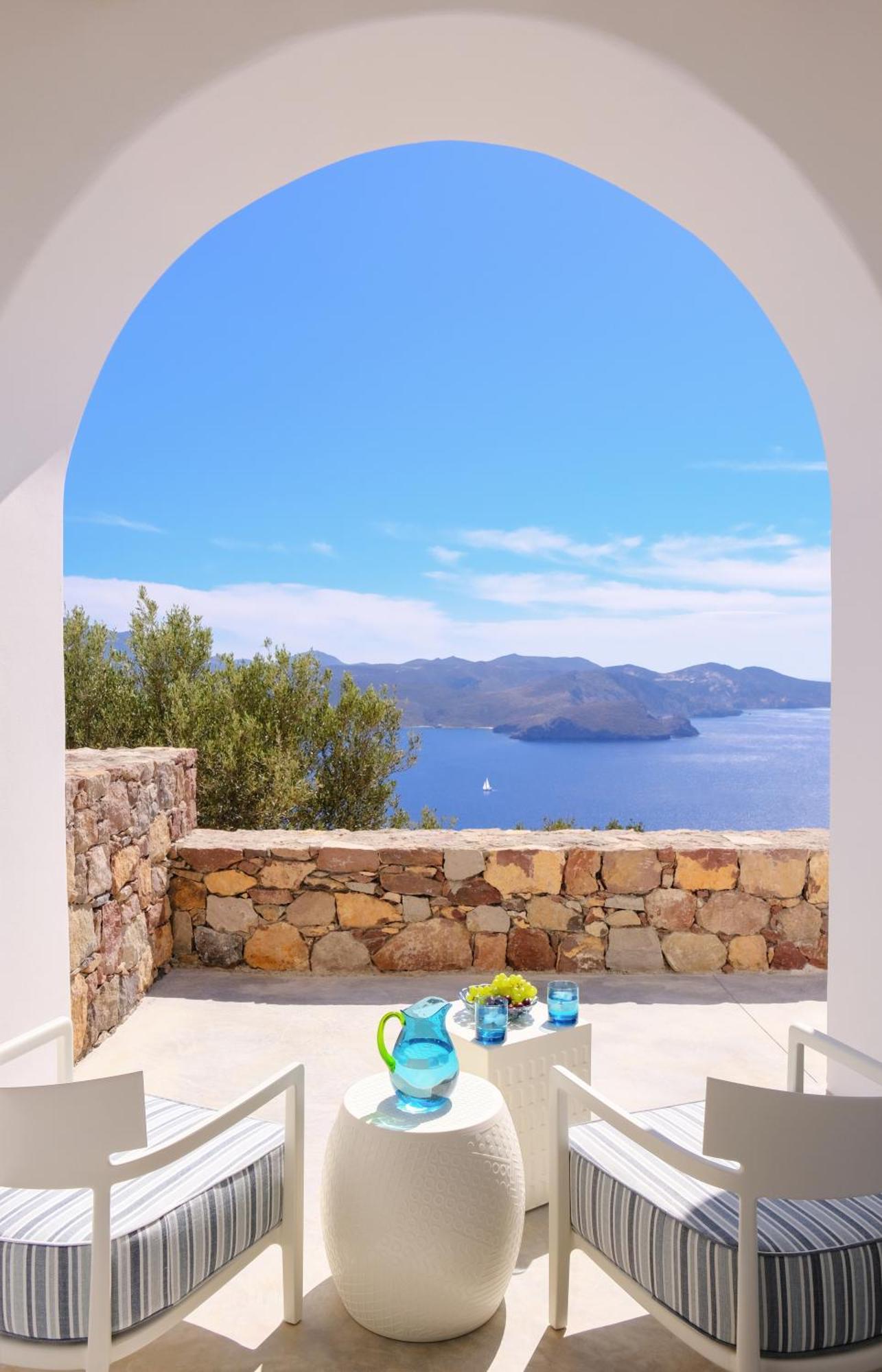 Odyssey Rock Milos Sunset Suites Plaka  Ruang foto