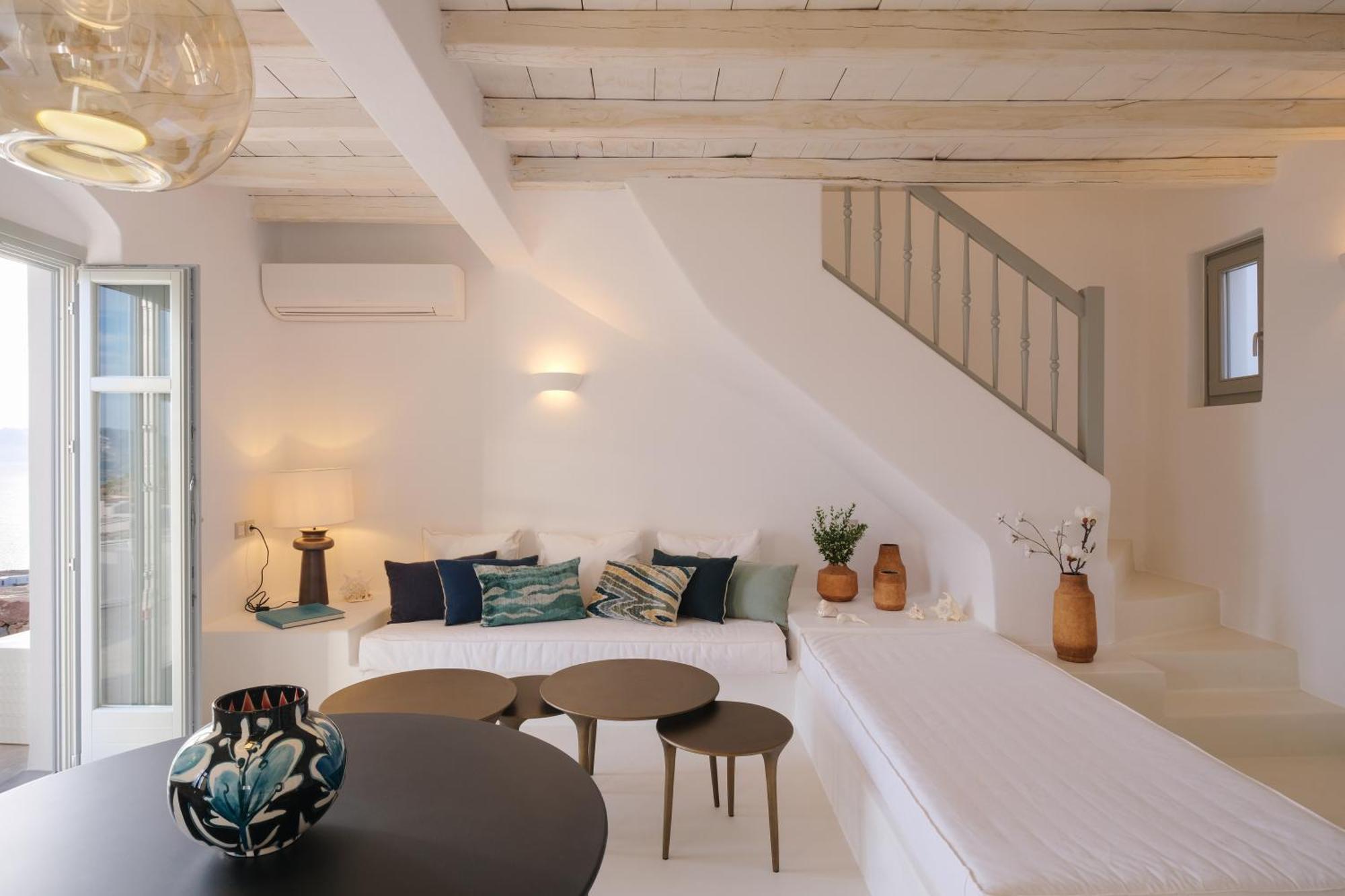 Odyssey Rock Milos Sunset Suites Plaka  Bagian luar foto