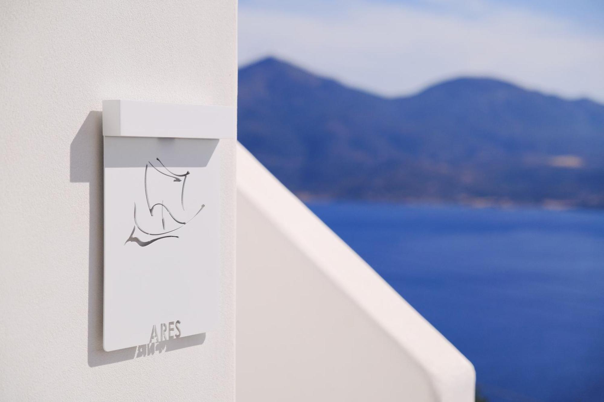 Odyssey Rock Milos Sunset Suites Plaka  Bagian luar foto