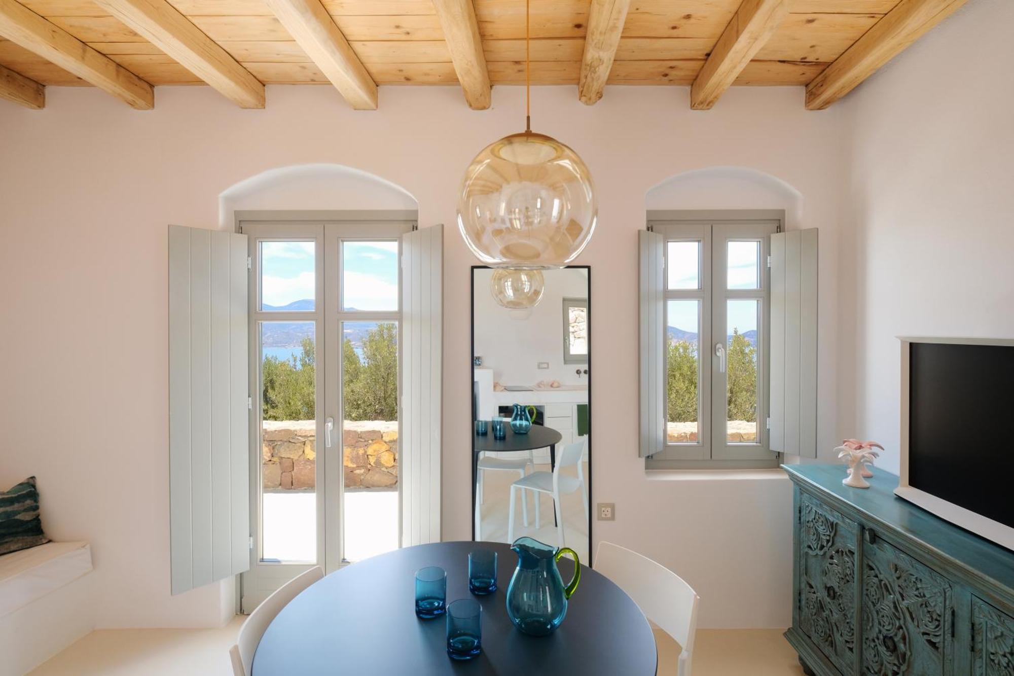 Odyssey Rock Milos Sunset Suites Plaka  Bagian luar foto