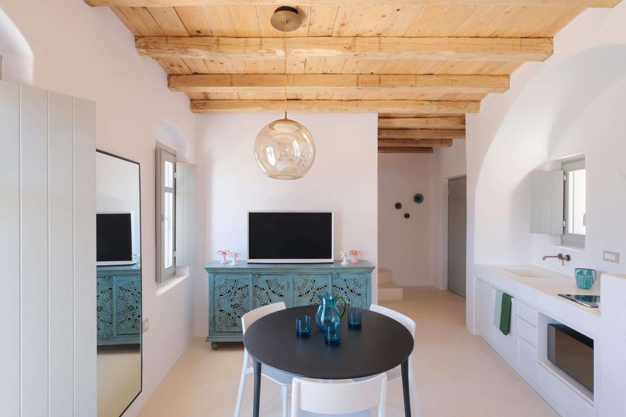 Odyssey Rock Milos Sunset Suites Plaka  Bagian luar foto