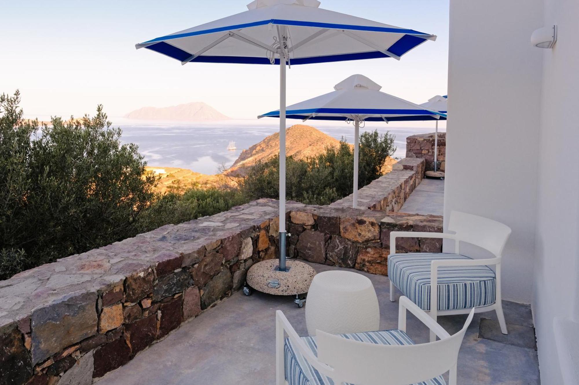 Odyssey Rock Milos Sunset Suites Plaka  Bagian luar foto