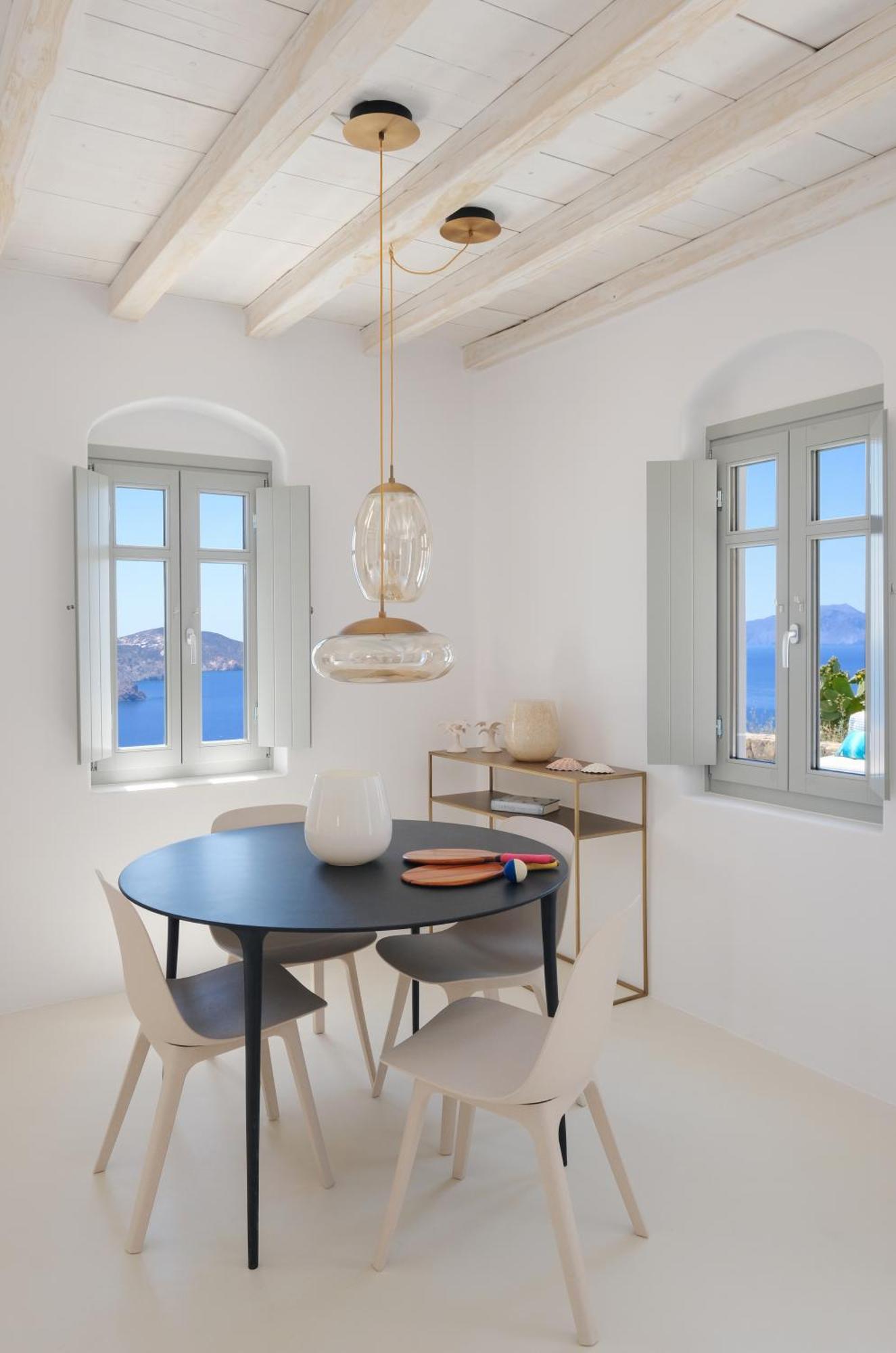 Odyssey Rock Milos Sunset Suites Plaka  Ruang foto