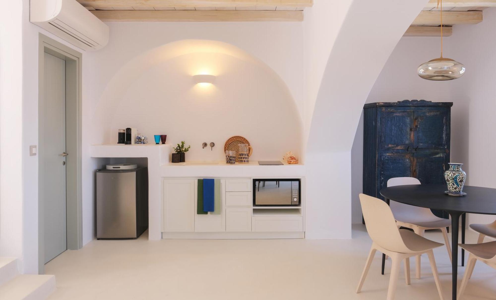 Odyssey Rock Milos Sunset Suites Plaka  Ruang foto