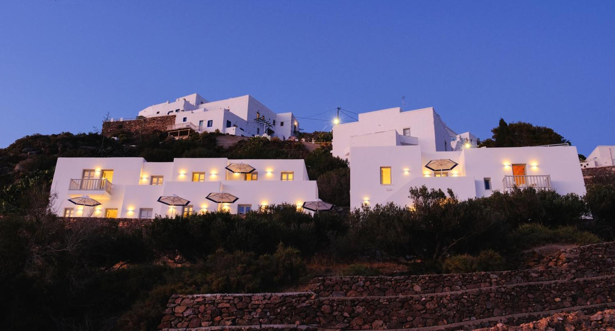 Odyssey Rock Milos Sunset Suites Plaka  Bagian luar foto